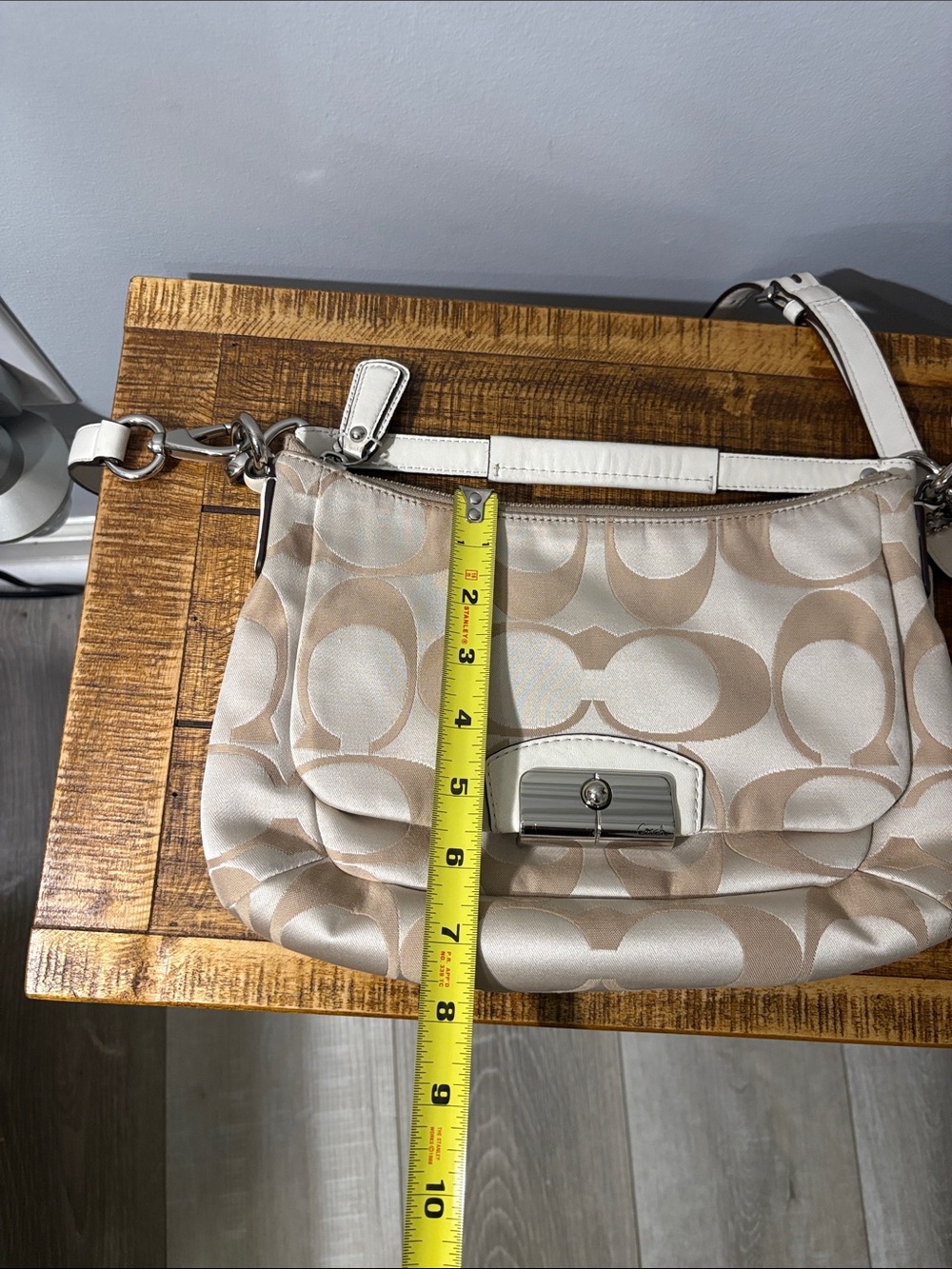 Coach Cream Signature Canvas Shoulder Bag with Removable Strap - Picture 12 of 13